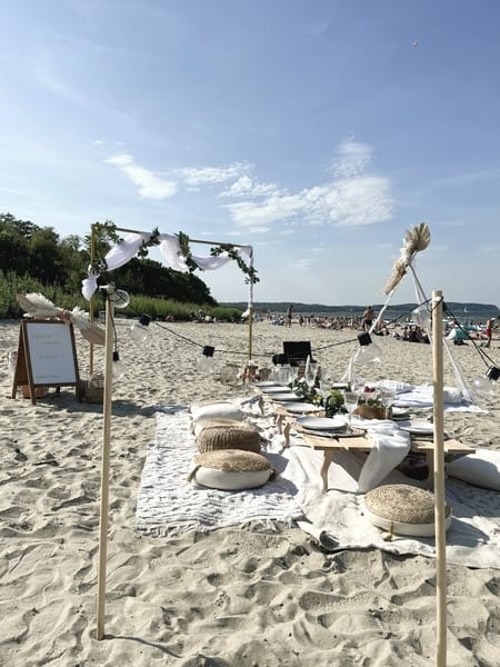 Piknik na plazy Gdańsk Piknik stoliczkowy